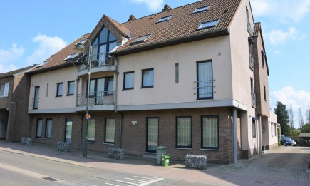 Gelijkvloers appartement gelegen in het centrum